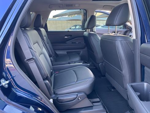 New 2026 Nissan Pathfinder SL w/ SL Premium Package AWD/4WD image 35