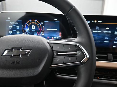 New 2026 Chevrolet Equinox ACTIV w/ Convenience Package III image 16