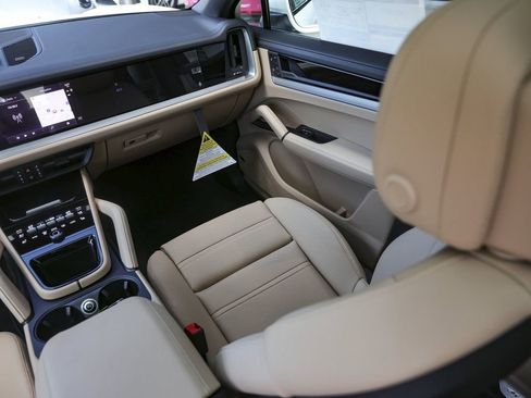 New 2026 Porsche Cayenne S AWD/4WD image 35