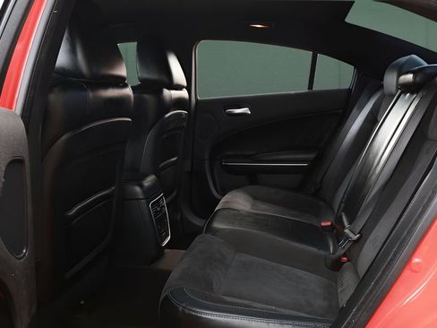Used 2017 Dodge Charger R/T Scat Pack w/ Beats Audio Group RWD image 20