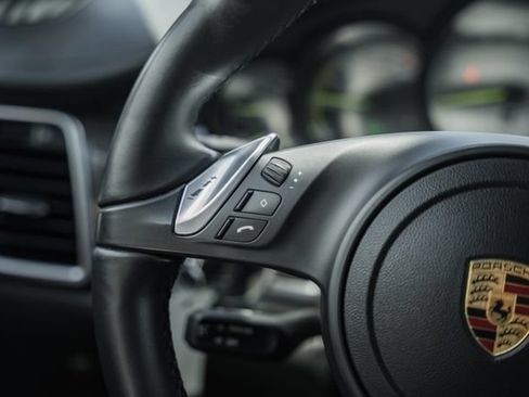 Used 2016 Porsche Panamera S RWD image 28