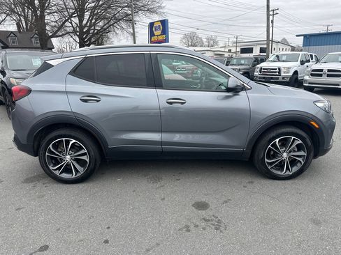 Used 2021 Buick Encore GX Essence image 6
