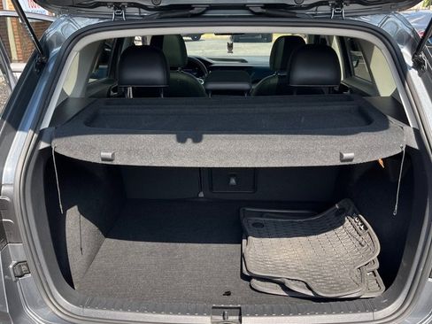 Used 2022 Volkswagen Taos SE w/ Panoramic Sunroof Package image 14