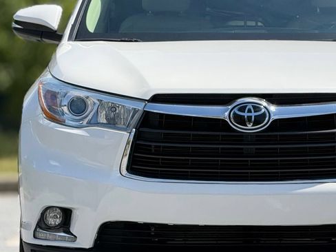 Used 2015 Toyota Highlander Limited Platinum AWD/4WD image 14