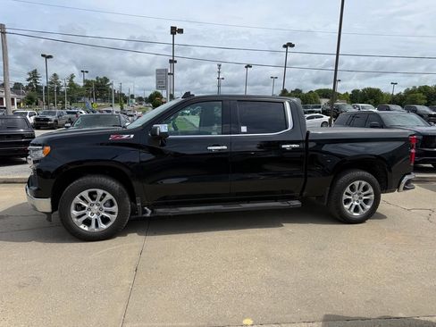 Used 2026 Chevrolet Silverado 1500 LTZ AWD/4WD image 11