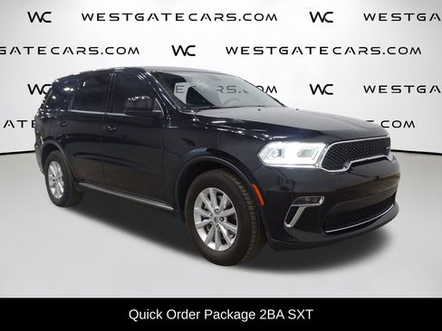 Used 2021 Dodge Durango SXT w/ 3rd Row Seating Group image 2