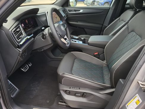 Used 2024 Volkswagen Atlas Cross Sport SEL Premium R-Line AWD/4WD image 24