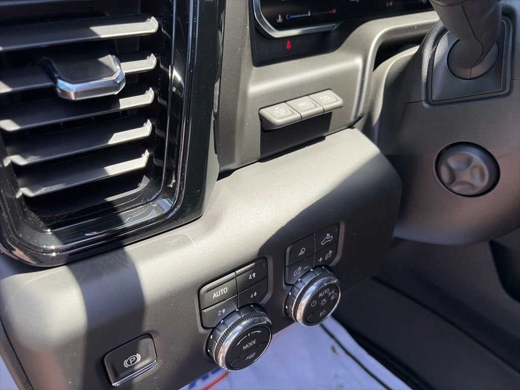 New 2026 GMC Sierra 1500 AT4 w/ AT4 Premium Package AWD/4WD image 24