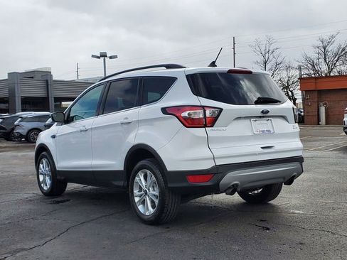 Used 2018 Ford Escape SEL image 3