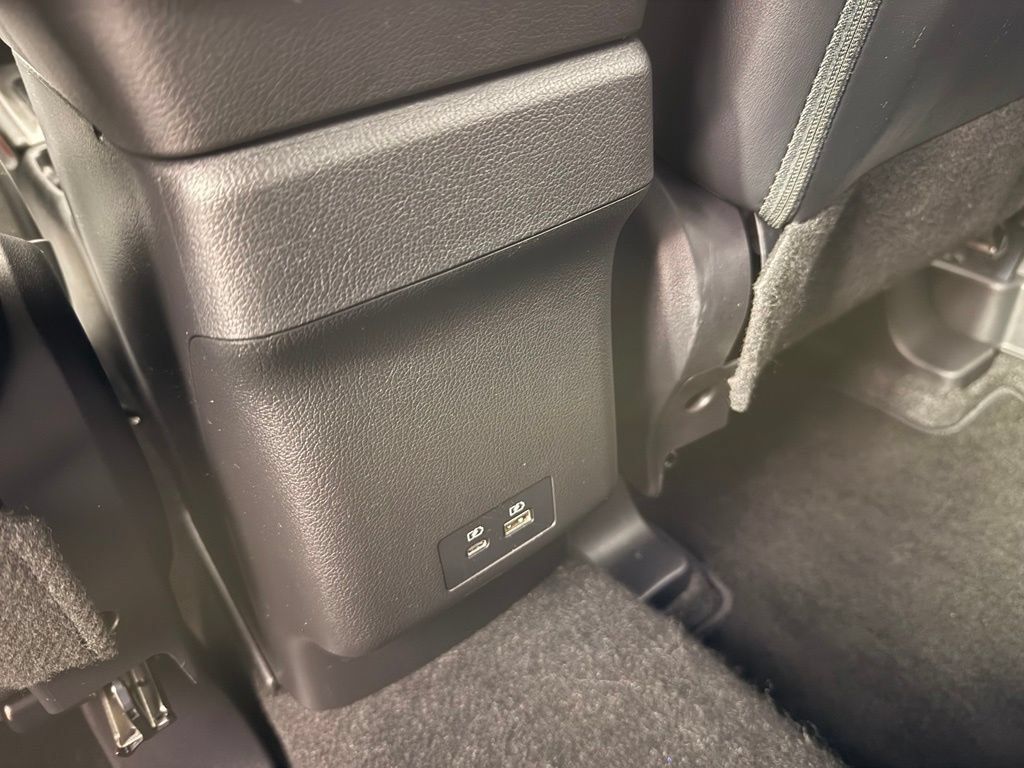 Used 2025 Mitsubishi Outlander Sport SE AWD/4WD image 16