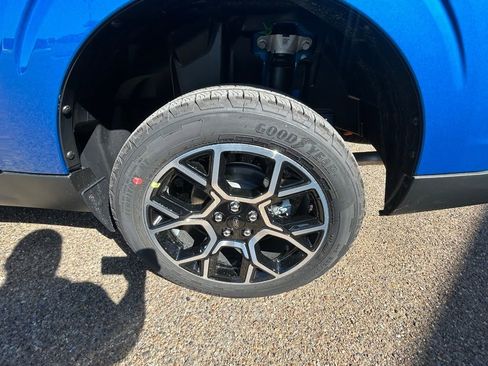 New 2026 Ford Maverick Lariat AWD/4WD image 9