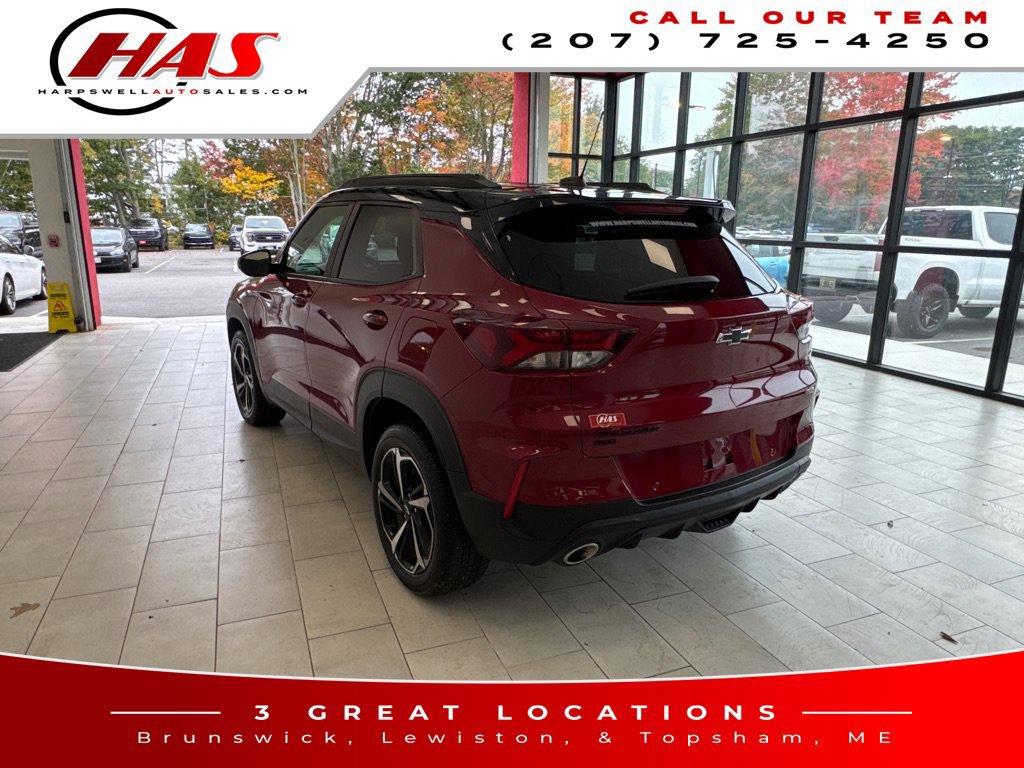 Used 2021 Chevrolet TrailBlazer RS w/ Sun and Liftgate Package AWD/4WD image 3