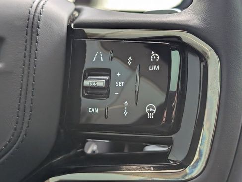 Used 2023 Land Rover Range Rover Sport SE Dynamic image 23