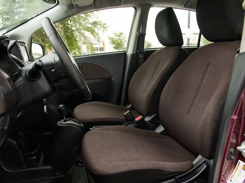 Used 2012 Mitsubishi i ES image 10