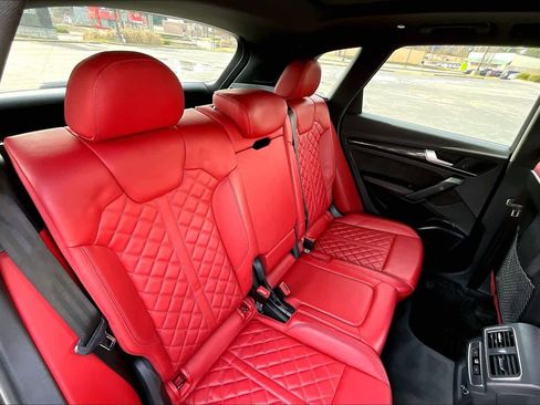 Used 2019 Audi SQ5 Premium Plus w/ Premium Plus Package image 20