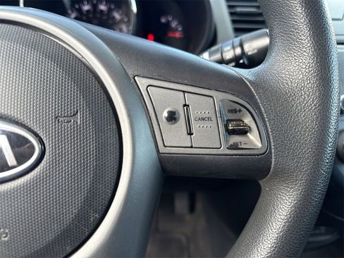 Used 2011 Kia Soul + image 15