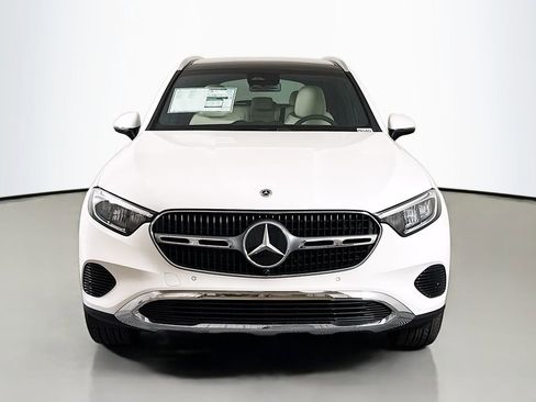 Used 2026 Mercedes-Benz GLC 300 4MATIC image 2