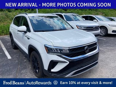 Certified 2023 Volkswagen Taos SE w/ Black Wheel Package