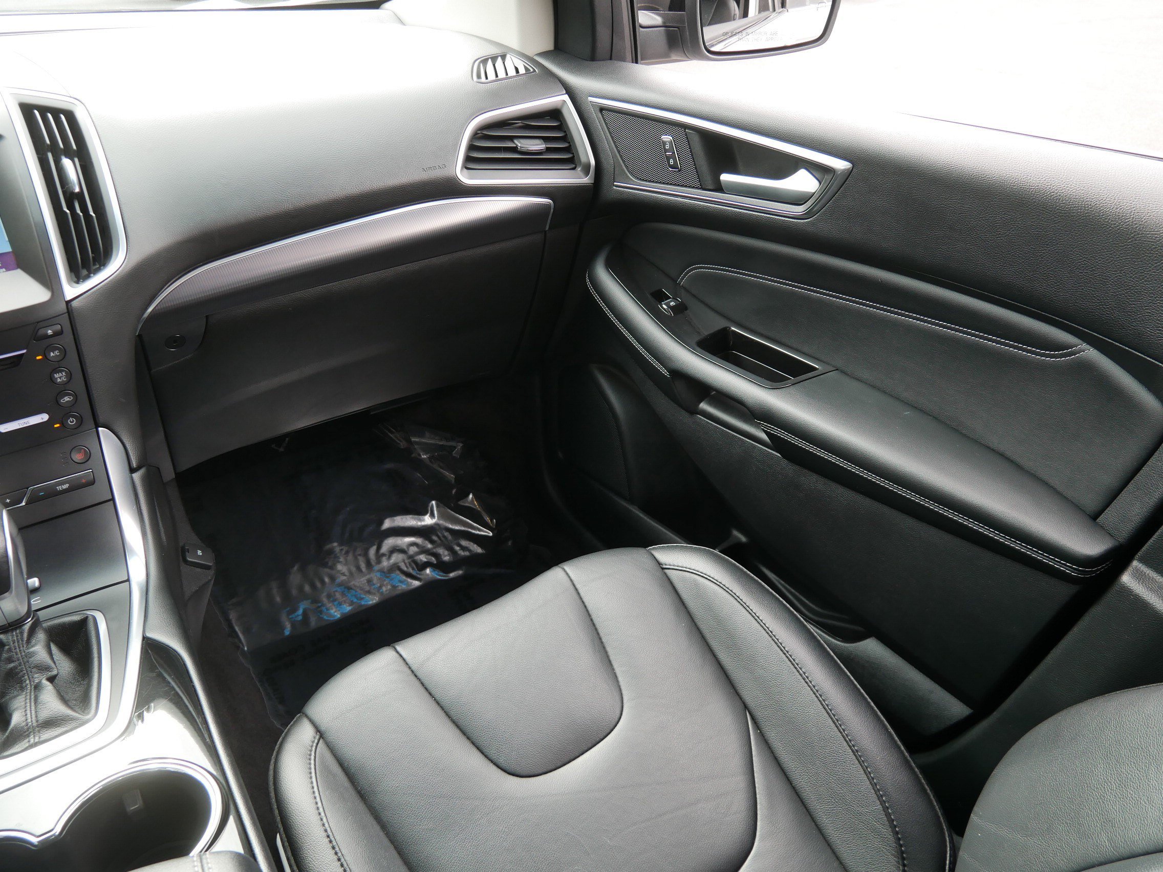 Used 2016 Ford Edge Titanium AWD/4WD image 11