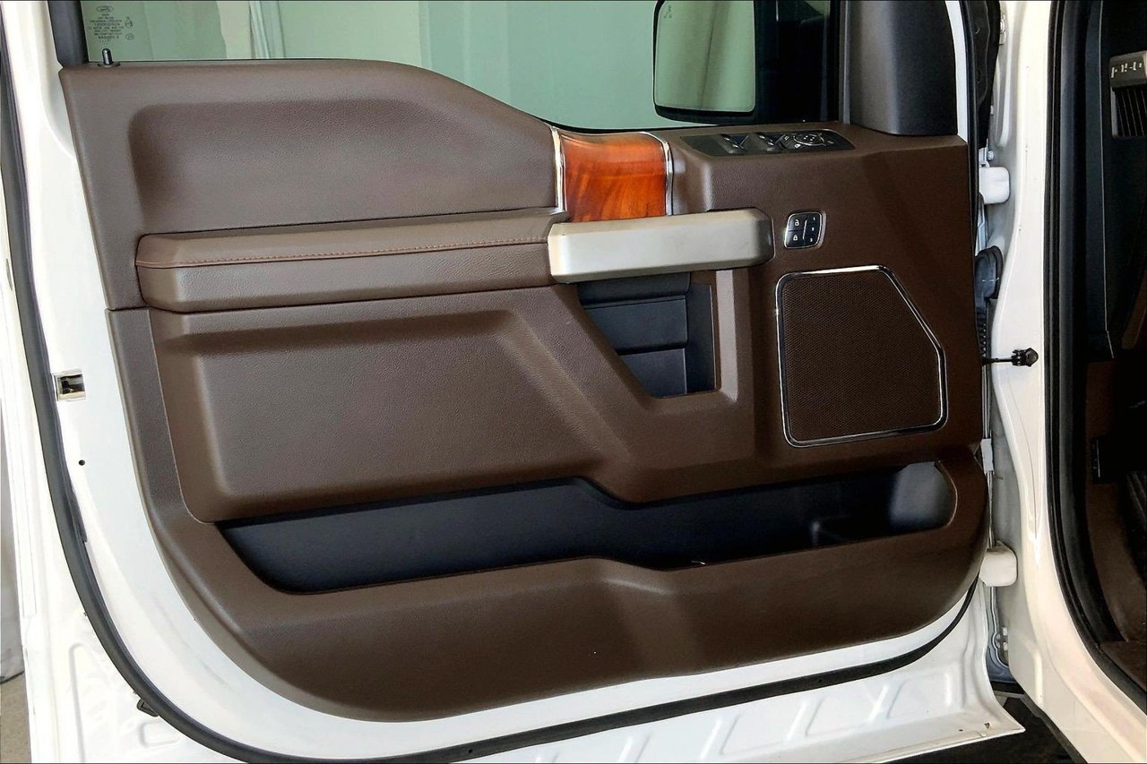 Used 2018 Ford F150 King Ranch w/ Equipment Group 601A Luxury AWD/4WD image 21
