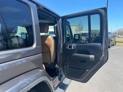 Used 2021 Jeep Wrangler Unlimited Sahara w/ LED Lighting Group AWD/4WD image 14
