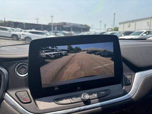 Used 2025 Chevrolet Blazer LT FWD image 19