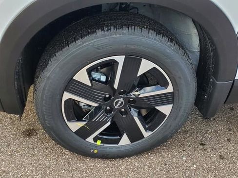 New 2026 Nissan Kicks SV image 9