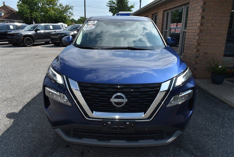 Used 2023 Nissan Rogue SV AWD/4WD image 8