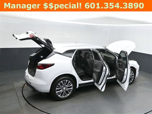 Used 2019 Chevrolet Blazer Premier w/ Driver Confidence II Package image 50