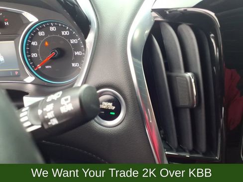 Used 2023 Chevrolet Traverse LT image 23