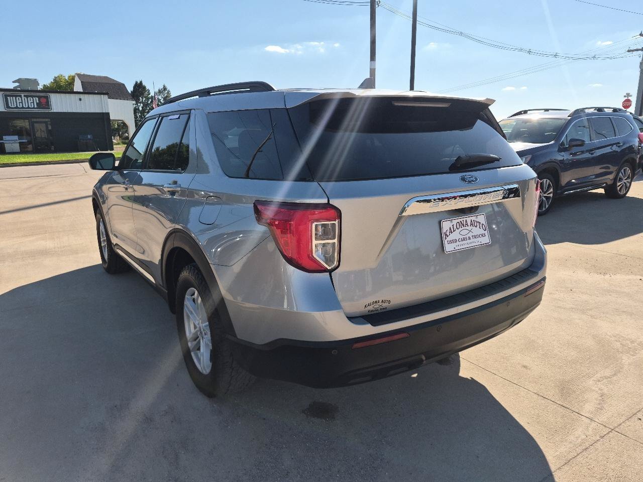 Used 2023 Ford Explorer XLT AWD/4WD image 8