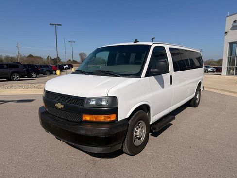 Used 2019 Chevrolet Express 3500 LS RWD image 7