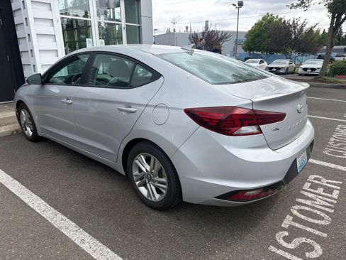 Used 2019 Hyundai Elantra SEL w/ Cargo Package FWD image 4