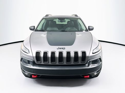 Used 2018 Jeep Cherokee Trailhawk w/ Quick Order Package 27L AWD/4WD image 2
