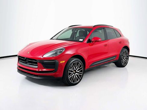 New 2025 Porsche Macan image 1