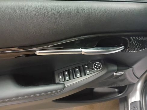 Used 2024 Kia Seltos SX AWD/4WD image 9