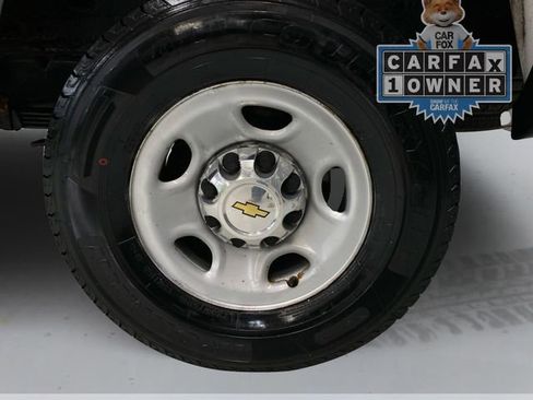Used 2009 Chevrolet Silverado 2500 W/T AWD/4WD image 15
