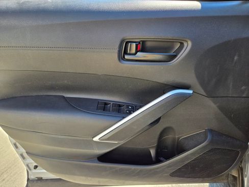 Used 2023 Toyota Corolla Cross LE FWD image 8
