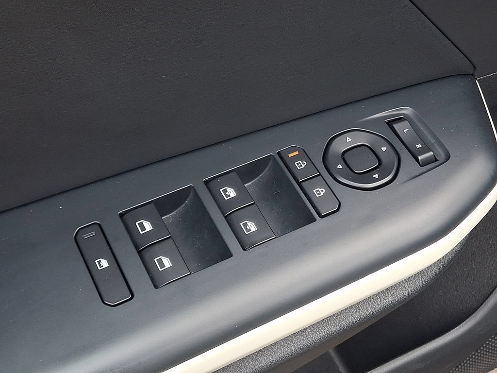 Certified 2025 Kia K4 GT-Line w/ GT-Line Sunroof Package FWD image 26