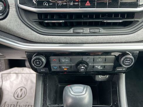 Used 2022 Jeep Compass Latitude image 18