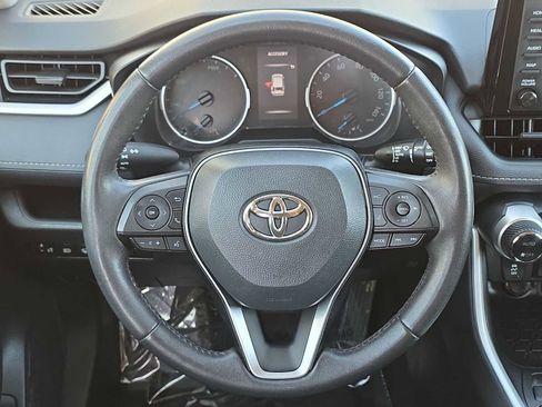 Used 2022 Toyota RAV4 XLE w/ XLE Grade Weather Package image 16