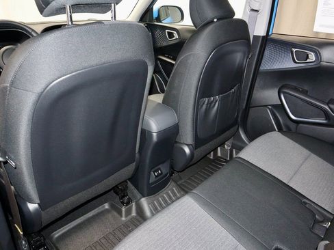 Used 2025 Kia Soul EX image 21