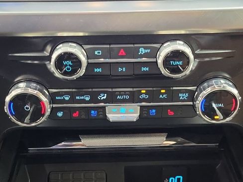 Used 2025 Ford F450 King Ranch w/ Chrome Package AWD/4WD image 31