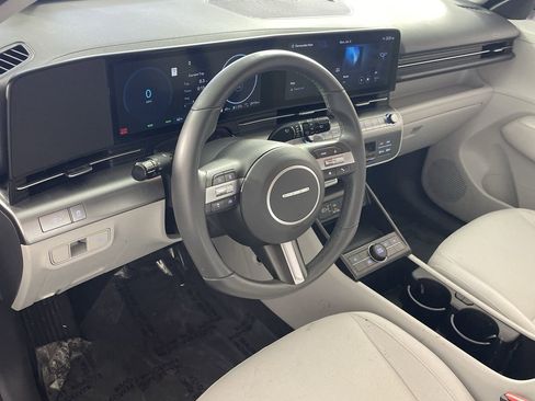 Used 2024 Hyundai Kona SEL image 10