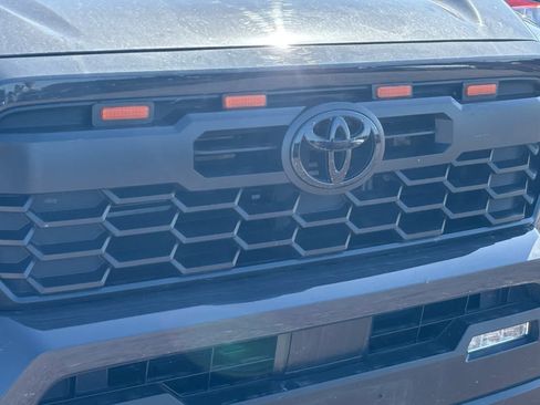 Used 2024 Toyota Tacoma TRD Sport image 7