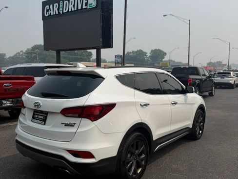 Used 2018 Hyundai Santa Fe Sport AWD/4WD image 5
