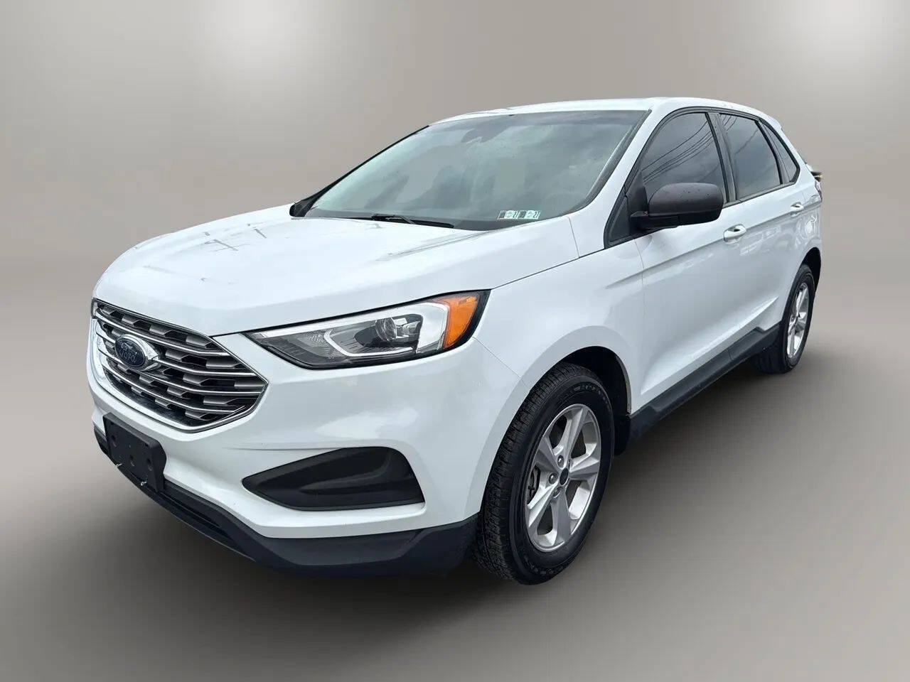 Used 2020 Ford Edge SE FWD image 3