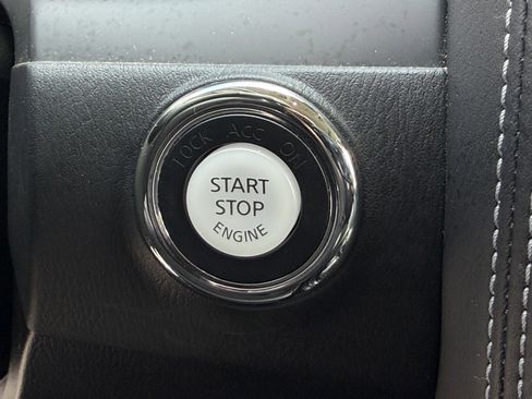 Used 2024 INFINITI QX80 Luxe image 23