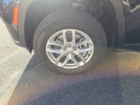 New 2025 Jeep Grand Cherokee L Laredo w/ Luxury Tech Group I image 8