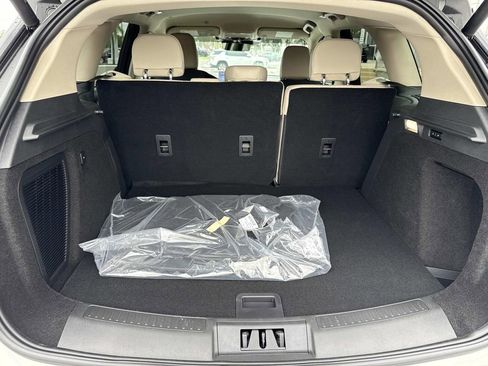 New 2026 Lincoln Corsair Premiere image 11